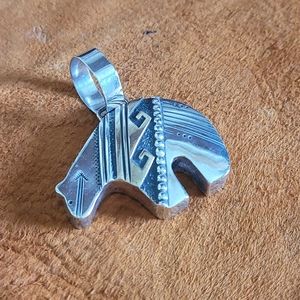 RARE Vtg Navajo Artist Thomas Singer Bear Pendant